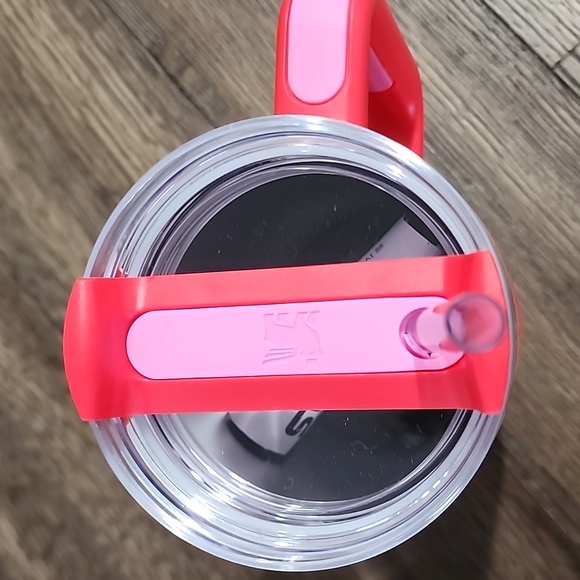 Stanley Target Exclusive Valentine's Day 2025 Ruby Hearts 40oz Tumbler N… - Picture 7 of 9